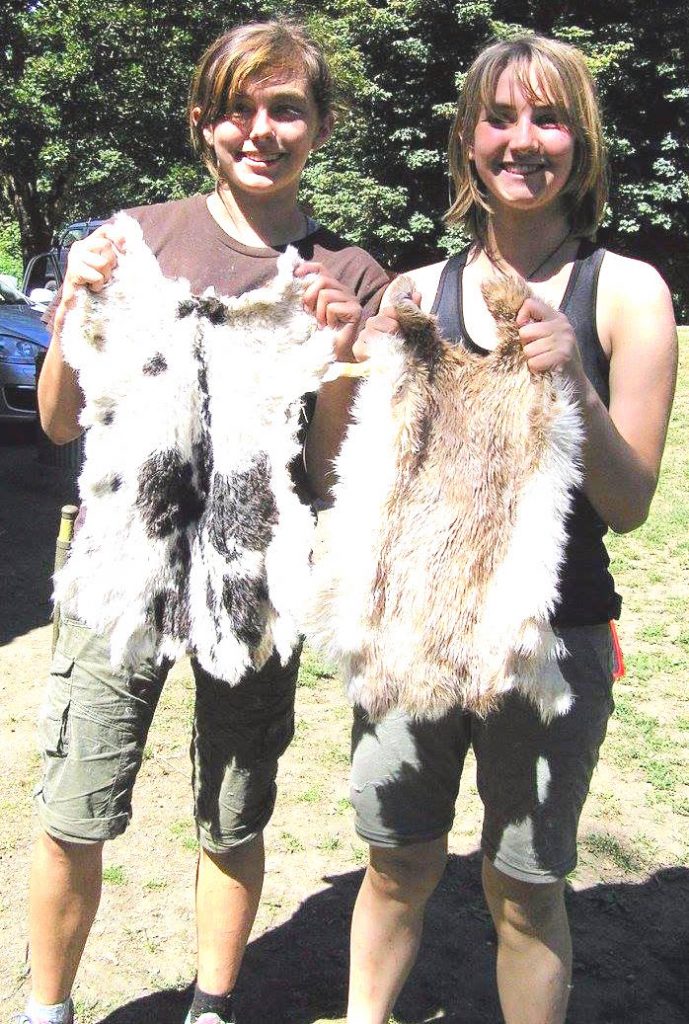 Apprenticeship graduates Heather Carmichael and Wren Schmid at the 2016 Ancient Archers & Artisans traditional technologies training.