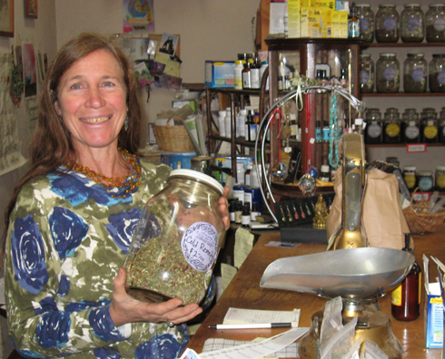 Linda Quintana of Wonderland Teas & Spices photographed by Marnie Jones in Grow Northwest Magazine Linda Quintana of Wonderland Teas & Spices photographed by Marnie Jones in Grow Northwest Magazine